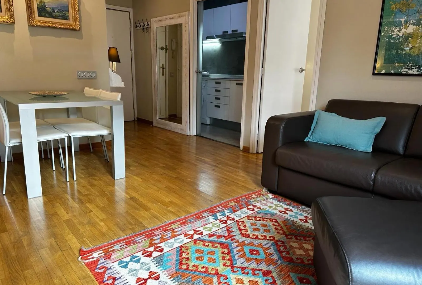 Petit Rossello Apartment Barcelona 0*,  Spain