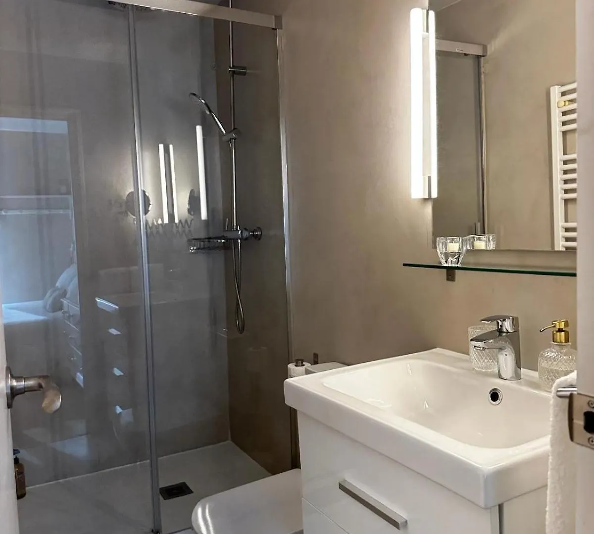 Petit Rossello Apartment Barcelona 0*,